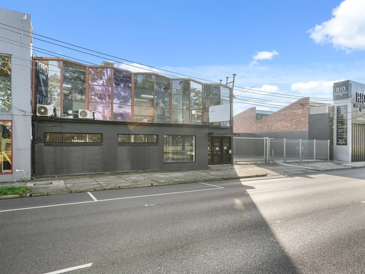 Click to view all images 144 Bell Street Preston VIC 3072 - Image 3