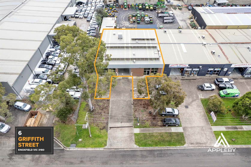 Click to view all images 6 Griffith Street Knoxfield VIC 3180 - Image 2