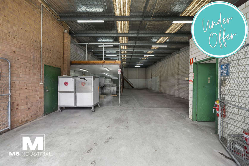 Click to view all images 2/25 Garema Circuit Kingsgrove NSW 2208 - Image 3