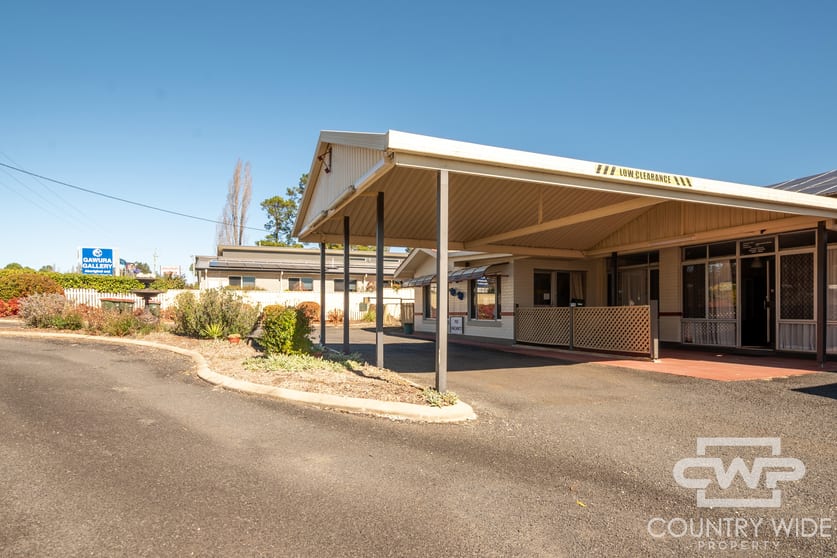 Click to view all images 9981 New England Highway Glen Innes NSW 2370 - Image 2