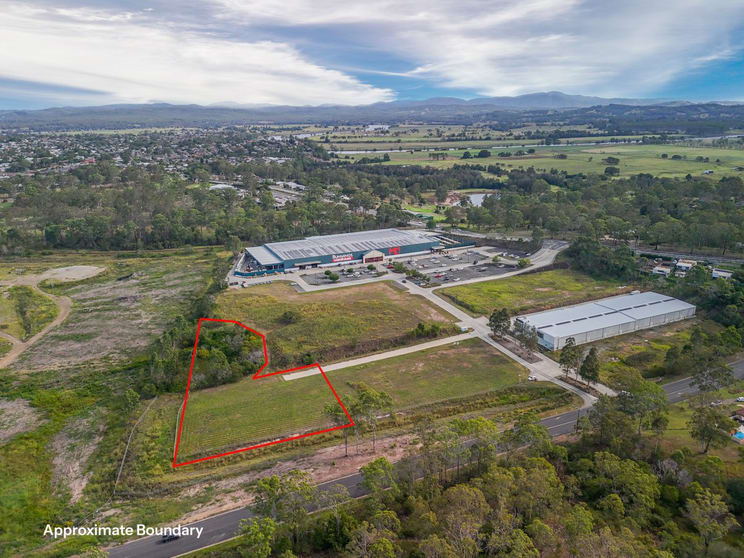 Click to view all images 268 Bushland Drive Taree NSW 2430 - Image 2