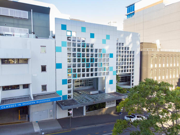 Click to view all images 2/457 Upper Edward Street Spring Hill QLD 4000 - Image 3