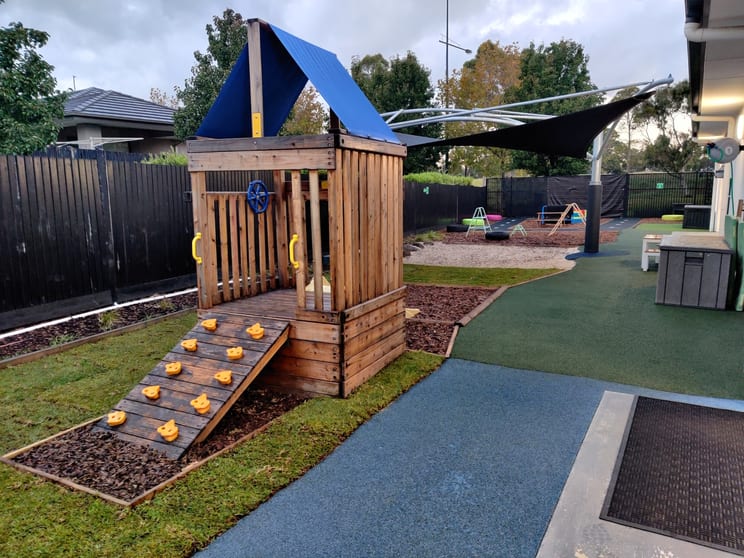 Click to view all images 53 Sandhurst Boulevard Sandhurst VIC 3977 - Image 4