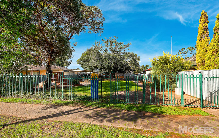 64 The Strand Brahma Lodge SA 5109 - Image 2