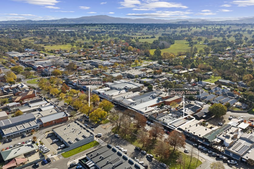 Click to view all images 29 High Street Mansfield VIC 3722 - Image 2