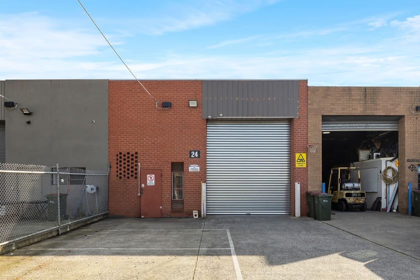 Click to view all images 24 Apex Court Thomastown VIC 3074 - Image 1