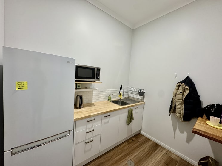 Click to view all images 2/8-10 Prince Street Busselton WA 6280 - Image 3