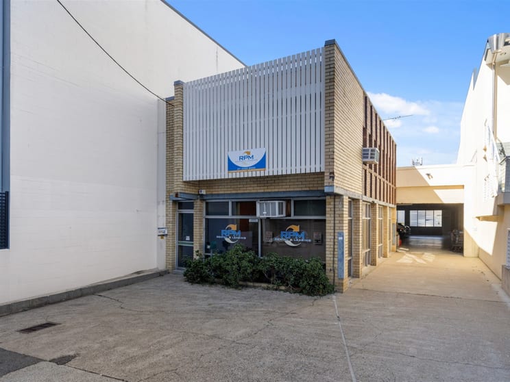 Click to view all images 61 Berwick Street Fortitude Valley QLD 4006 - Image 2