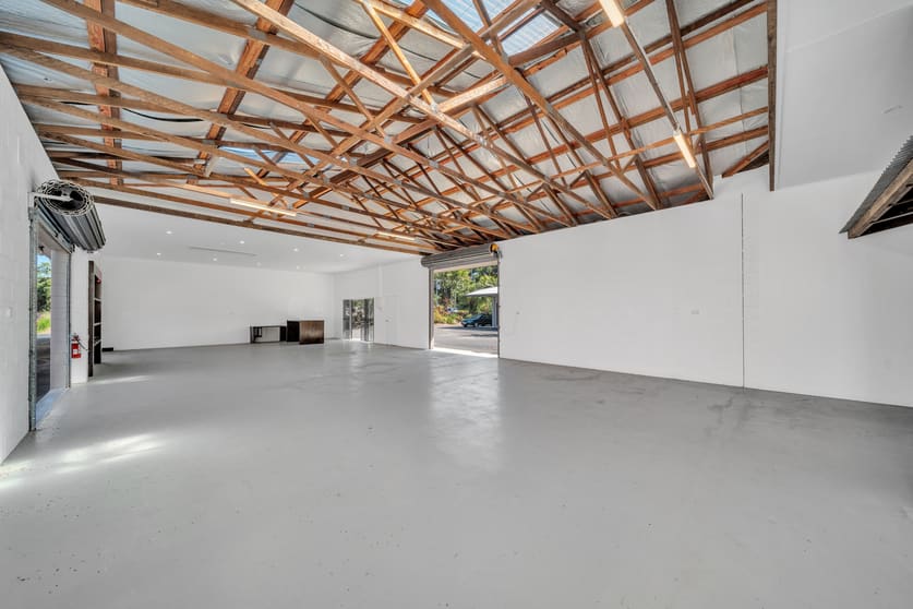 Click to view all images 5/2-4 Stephens Street Mission Beach QLD 4852 - Image 2