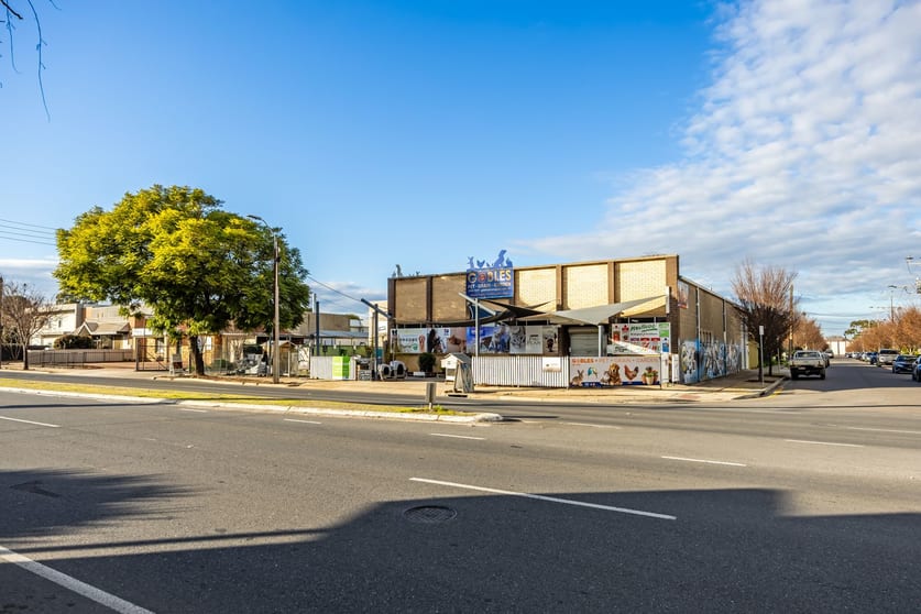 Click to view all images 240 - 242 242 Richmond Road Marleston SA 5033 - Image 1