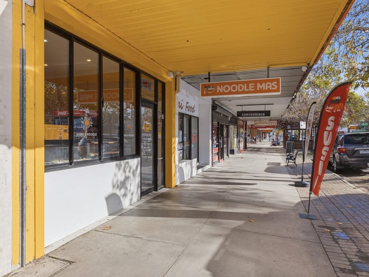 Click to view all images 52 Bridge Street East Benalla VIC 3672 - Image 3