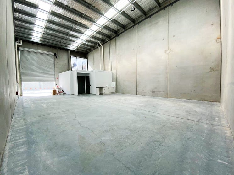 Click to view all images 24 Stelvio Close Lynbrook VIC 3975 - Image 3