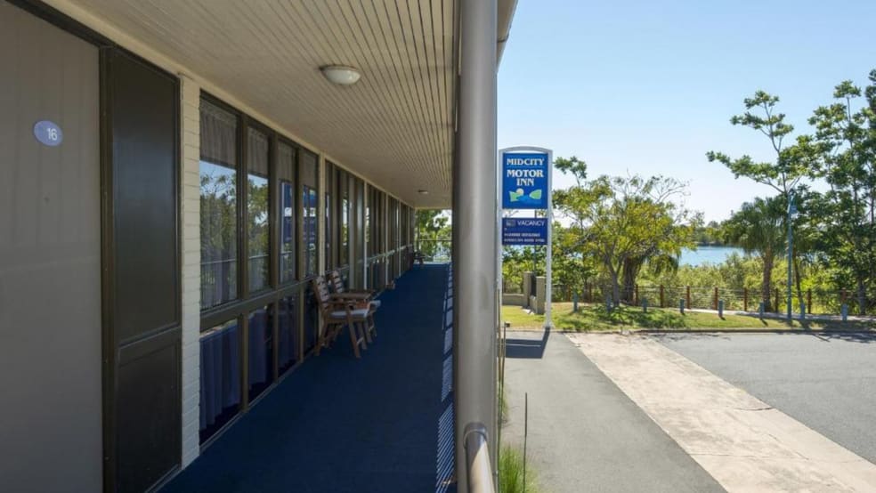 Click to view all images 2 MacAlister Street Mackay QLD 4740 - Image 3