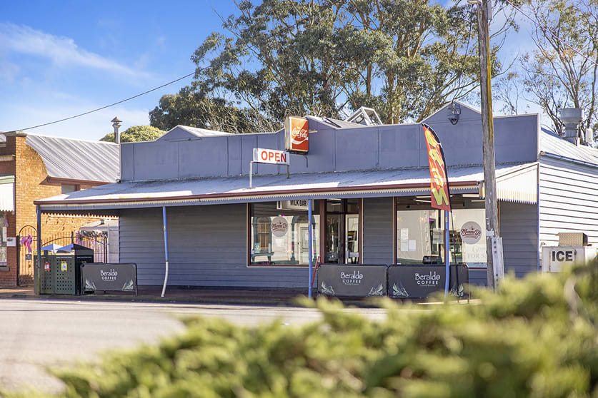 86 Bell Street Penshurst VIC 3289 - Image 2
