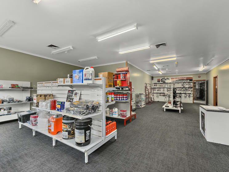 Click to view all images Entire Site/33 Temco Road Bell Bay TAS 7253 - Image 2