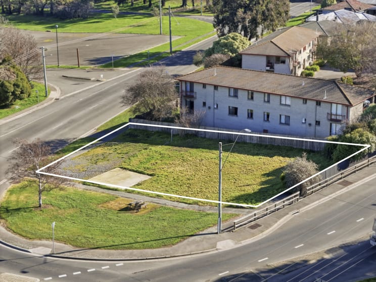 Click to view all images 17 George Town Road Newnham TAS 7248 - Image 1