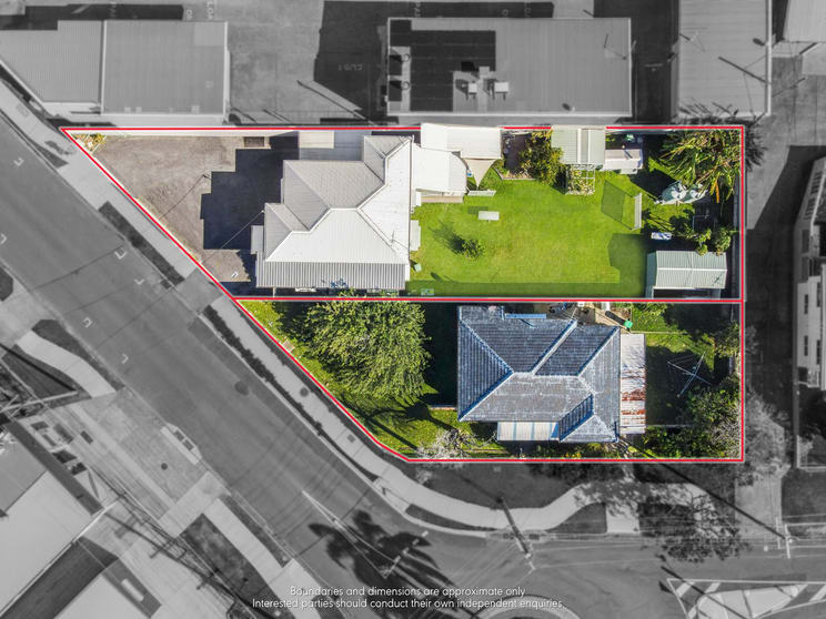 Click to view all images 3 & 5 Silvyn Street Redcliffe QLD 4020 - Image 2