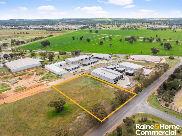 7 Dangar Place Wagga Wagga NSW 2650 - Image 1