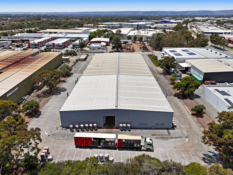 Click to view all images 13-17 Hurley Street Canning Vale WA 6155 - Image 3