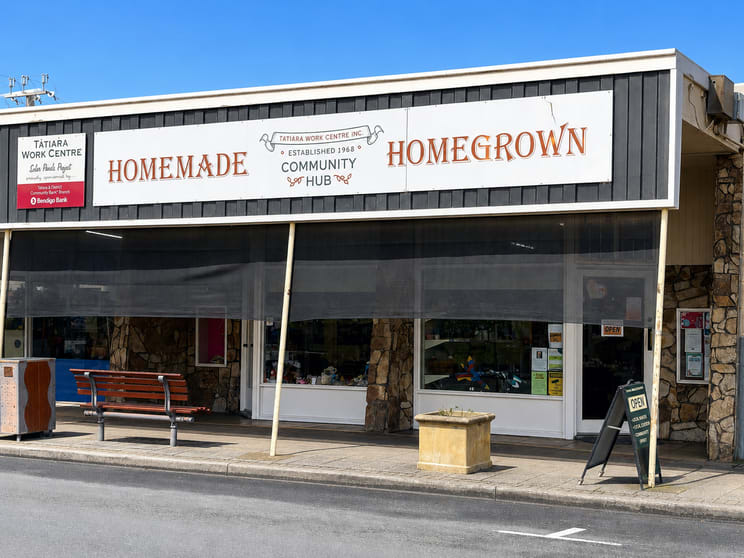 Click to view all images 96 Woolshed Street Bordertown SA 5268 - Image 1
