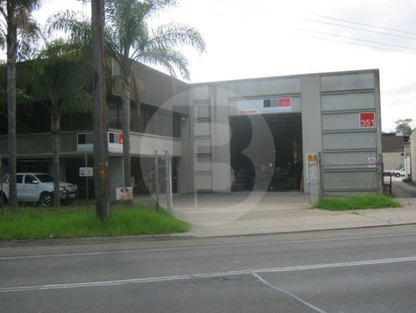 Click to view all images 351 WENTWORTH AVENUE Pendle Hill NSW 2145 - Image 1