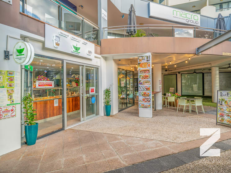 Click to view all images 8/220 MELBOURNE STREET South Brisbane QLD 4101 - Image 3