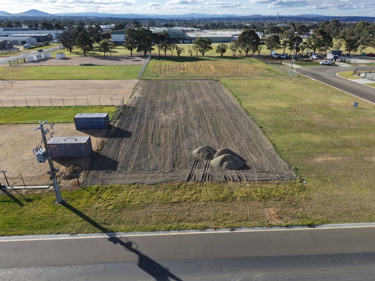 98 Holloway Street Bairnsdale VIC 3875 - Image 2