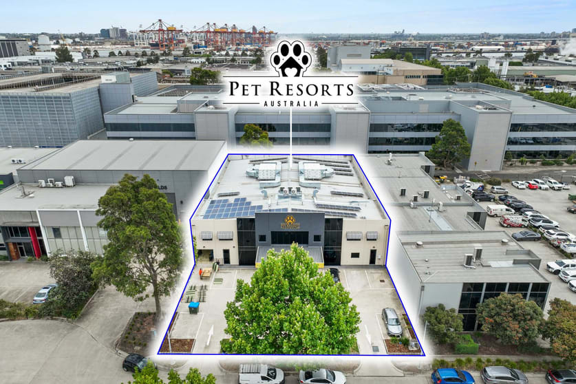 Click to view all images 7 Phillip Court Port Melbourne VIC 3207 - Image 1
