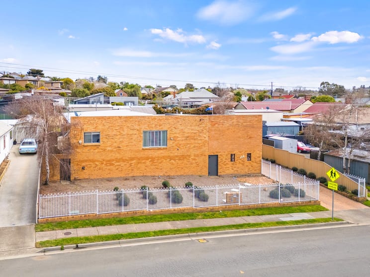 Click to view all images 102 Sloane Street Goulburn NSW 2580 - Image 2