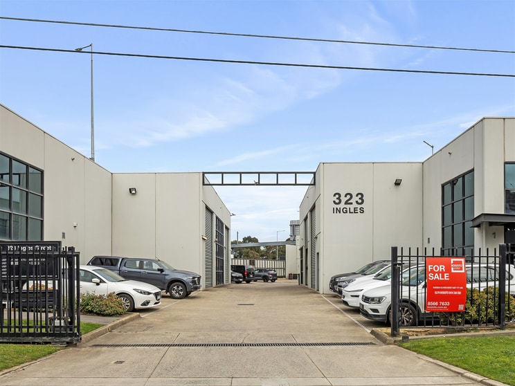 6/323 Ingles Street Port Melbourne VIC 3207 - Image 3