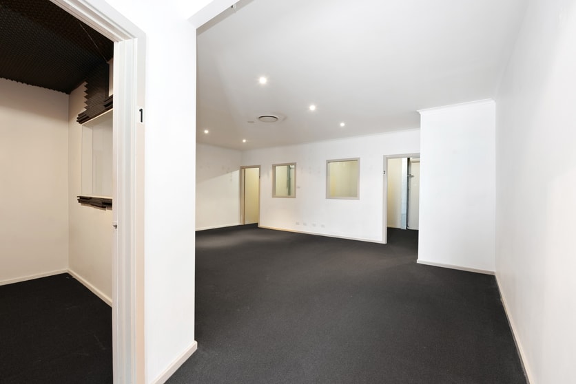 Click to view all images Seasands Drive Redhead NSW 2290 - Image 3