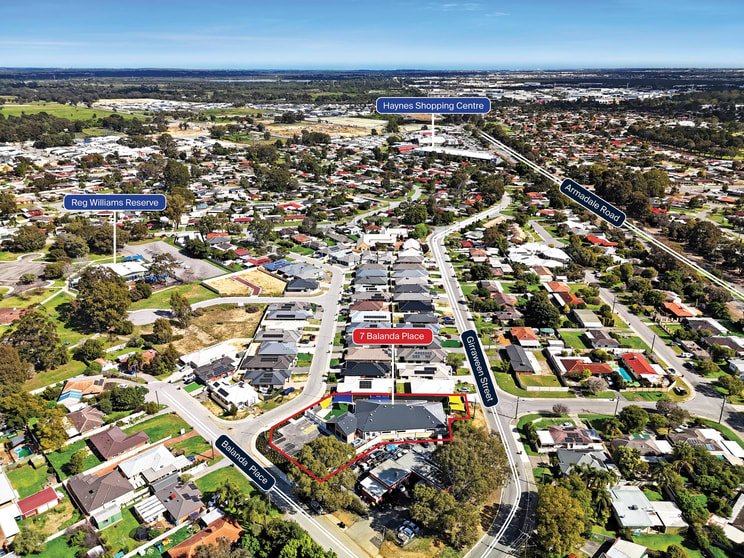 Click to view all images 7 Balanda Place Armadale WA 6112 - Image 2