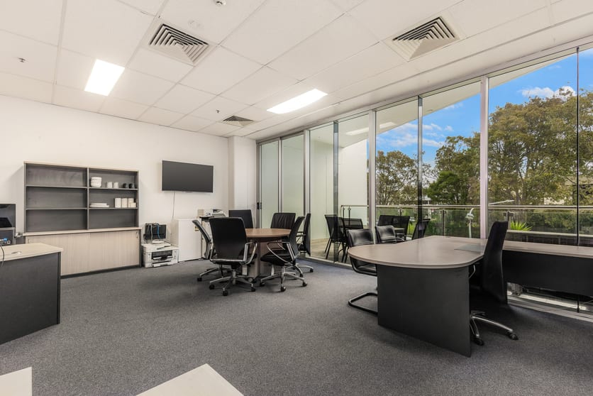 Click to view all images 6/2-4 Northumberland Drive Caringbah NSW 2229 - Image 1
