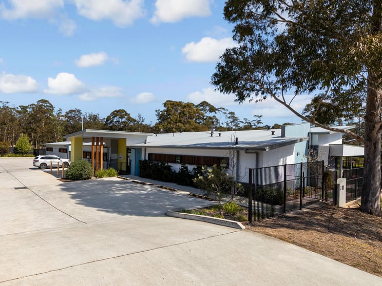 2 Cunningham Crescent Sunshine Bay NSW 2536 - Image 2