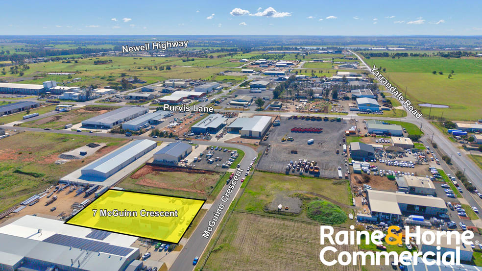 Click to view all images 7 Mcguinn Crescent Dubbo NSW 2830 - Image 3