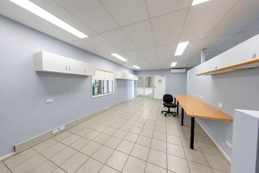Click to view all images 242-244 Hartley Street Portsmith QLD 4870 - Image 5