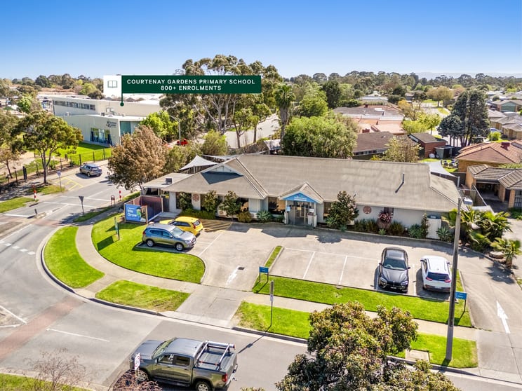 78-80 Hoysted Avenue Cranbourne North VIC 3977 - Image 1