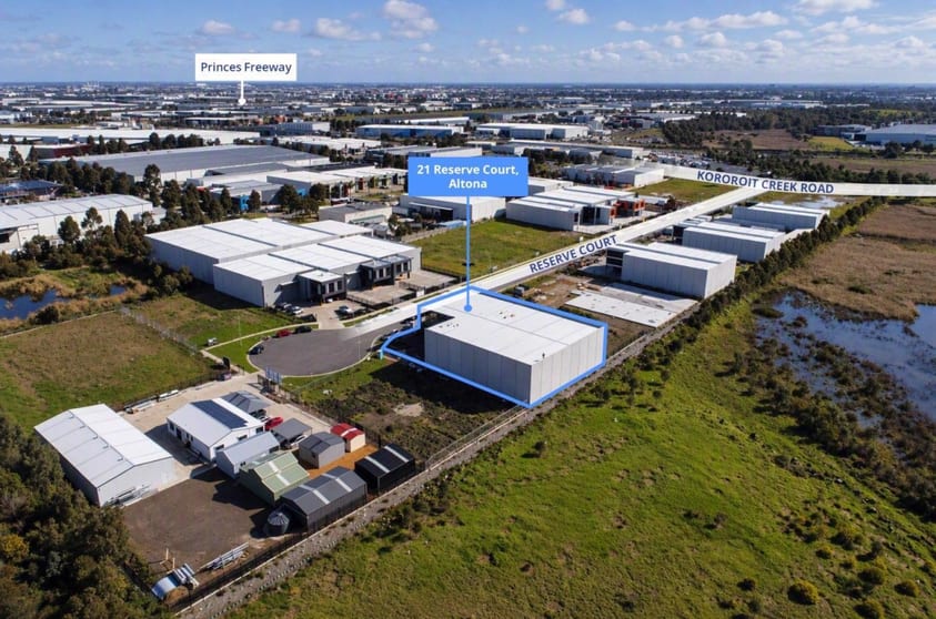 Click to view all images 21 Reserve Court Altona VIC 3018 - Image 3
