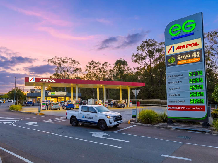 Click to view all images 1-15 Bushman Drive Flagstone QLD 4280 - Image 2