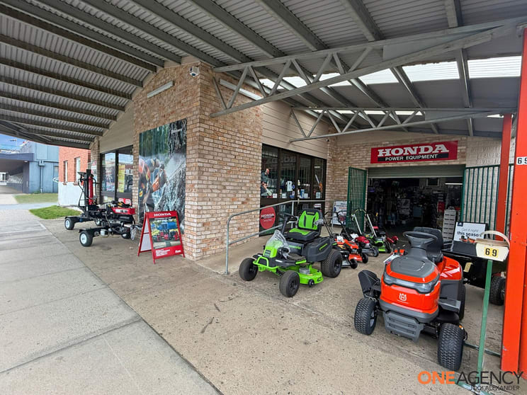 Click to view all images 69 Commissioner Street Cooma NSW 2630 - Image 2