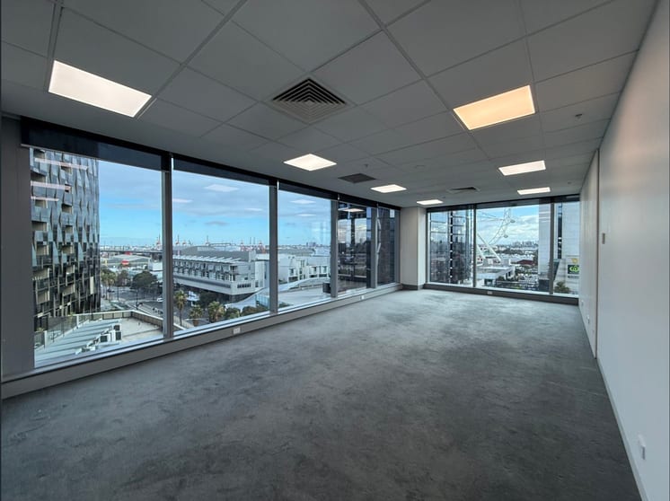 Click to view all images 901/401 Docklands Drive Docklands VIC 3008 - Image 3