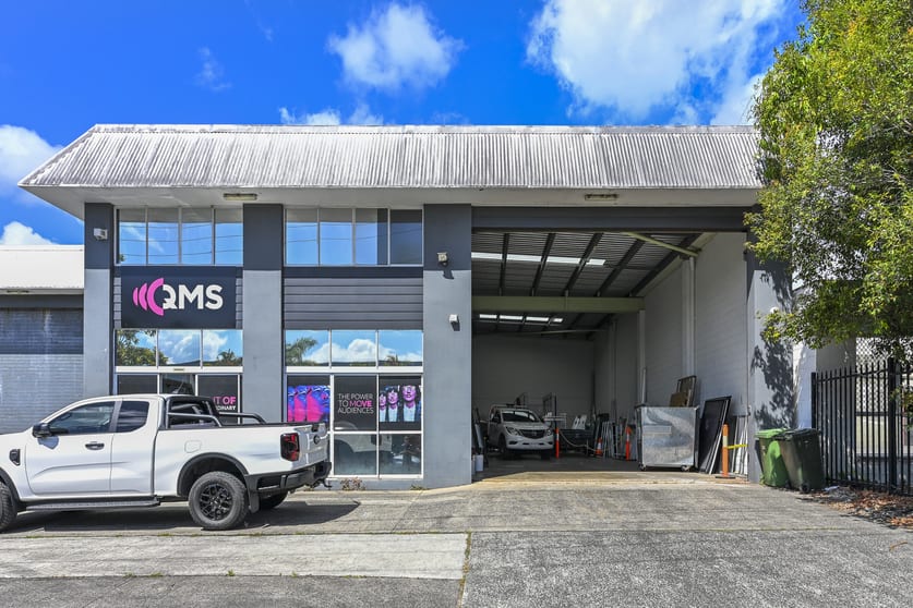Click to view all images 2/9 Central Drive Burleigh Heads QLD 4220 - Image 2