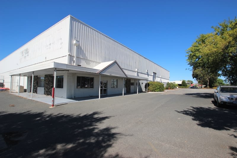 Click to view all images 521 Abernethy Road Kewdale WA 6105 - Image 3