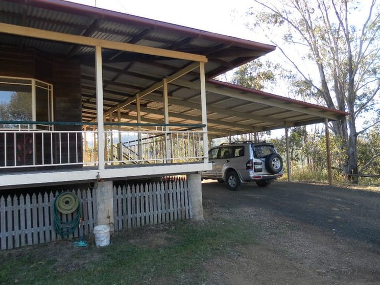Click to view all images 1525 Murphys Creek Road Murphys Creek QLD 4352 - Image 3