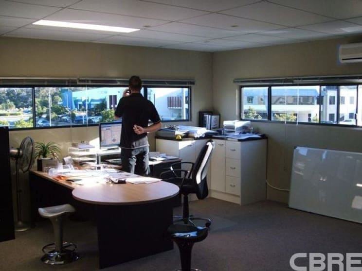 Click to view all images 1/6 Premier Circuit Warana QLD 4575 - Image 3