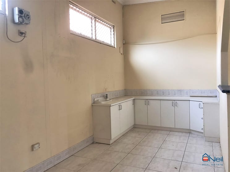 Click to view all images 3/2300 Albany Highway Gosnells WA 6110 - Image 3