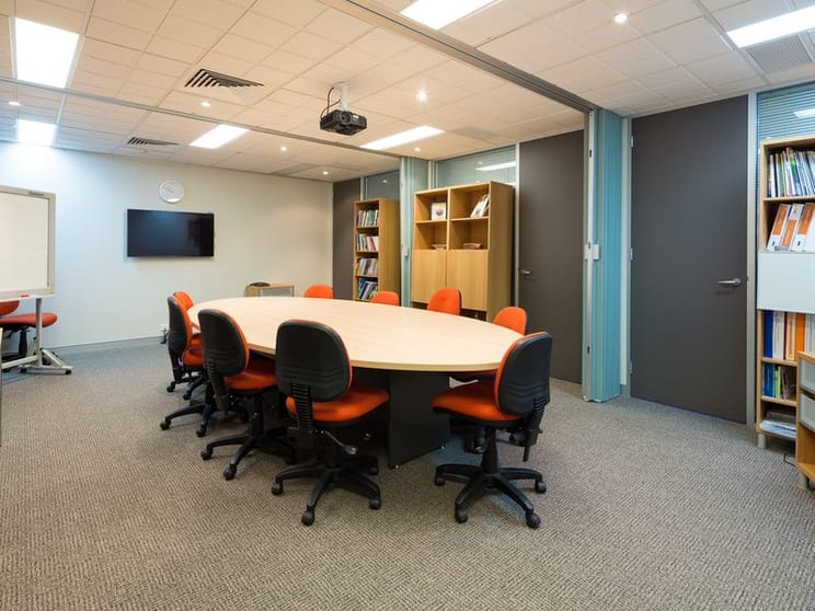 Click to view all images Part Level 1/21 Napier Close Deakin ACT 2600 - Image 3