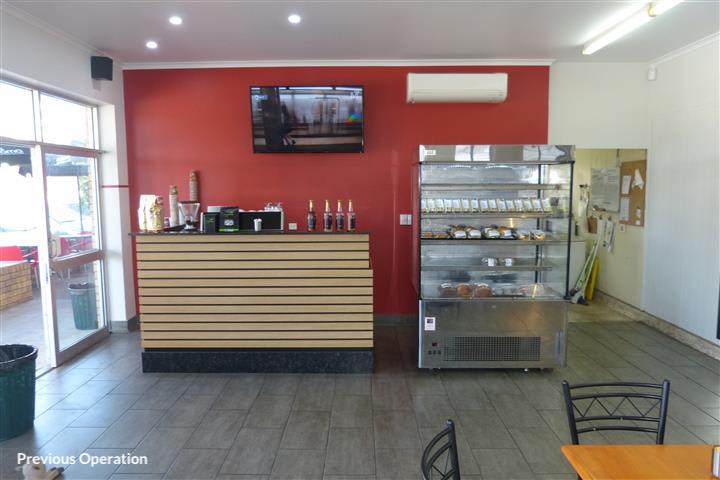 Click to view all images 1/119A Toolooa Street South Gladstone QLD 4680 - Image 2