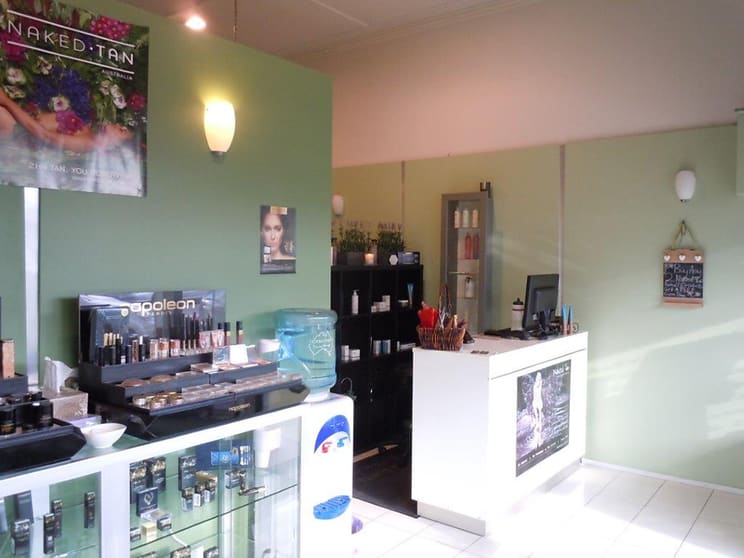 Click to view all images 102 Upper Heidelberg Road Ivanhoe VIC 3079 - Image 3