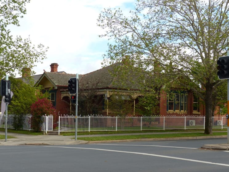 Click to view all images 464 Swift Street Albury NSW 2640 - Image 1